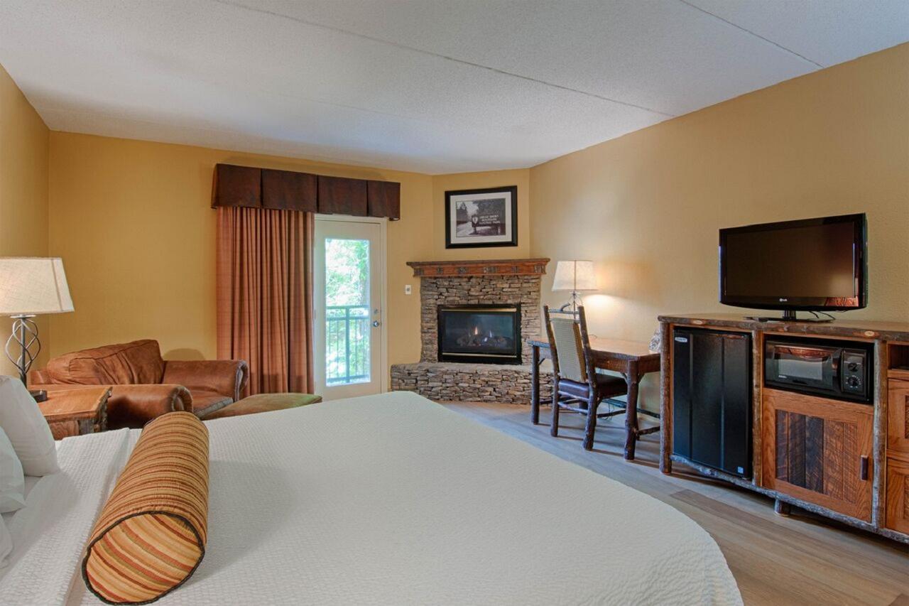 Executive King Room,718361857:JPEG