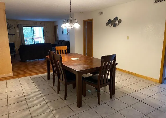 Zoders Inn And Suites