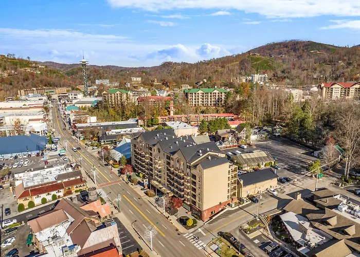 3 star hotel: Black Bear Inn & Suites